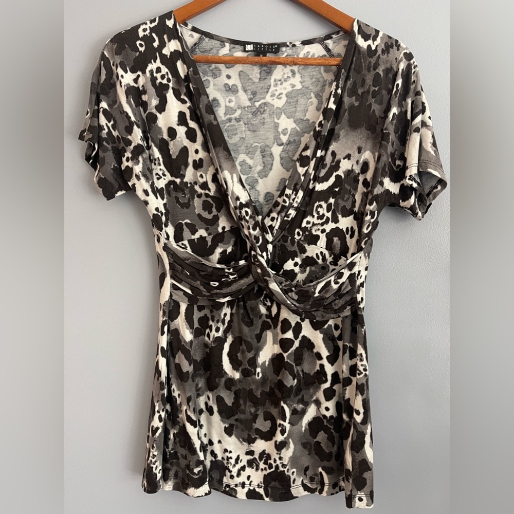 Carole Little Black & White Animal Print V-Neck Short Sleeve Blouse Size M